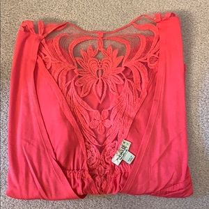 Light Weight Lace Back Cinch Waist Top Sz M EUC